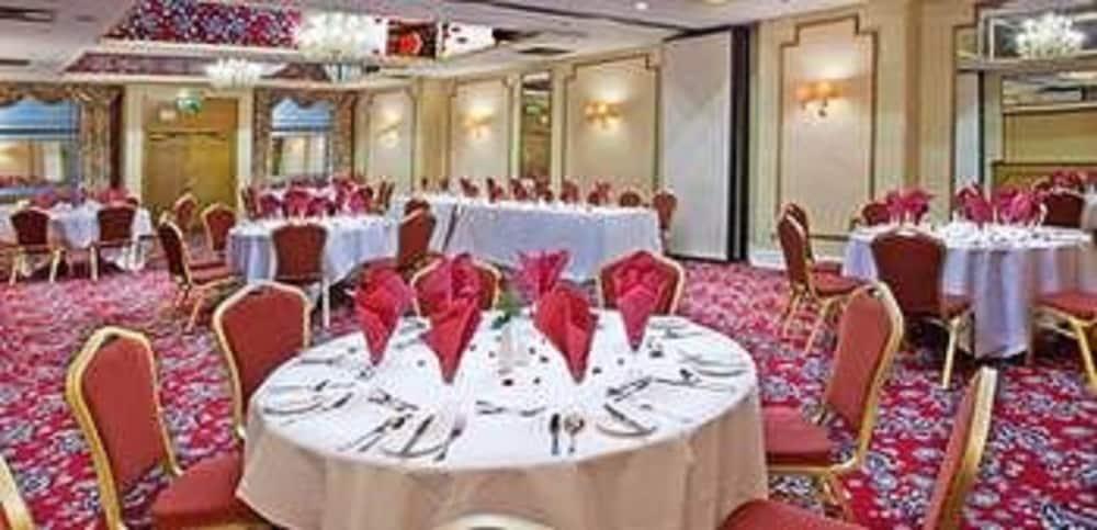 Britannia Hotel Вулвергемптон Екстериор снимка